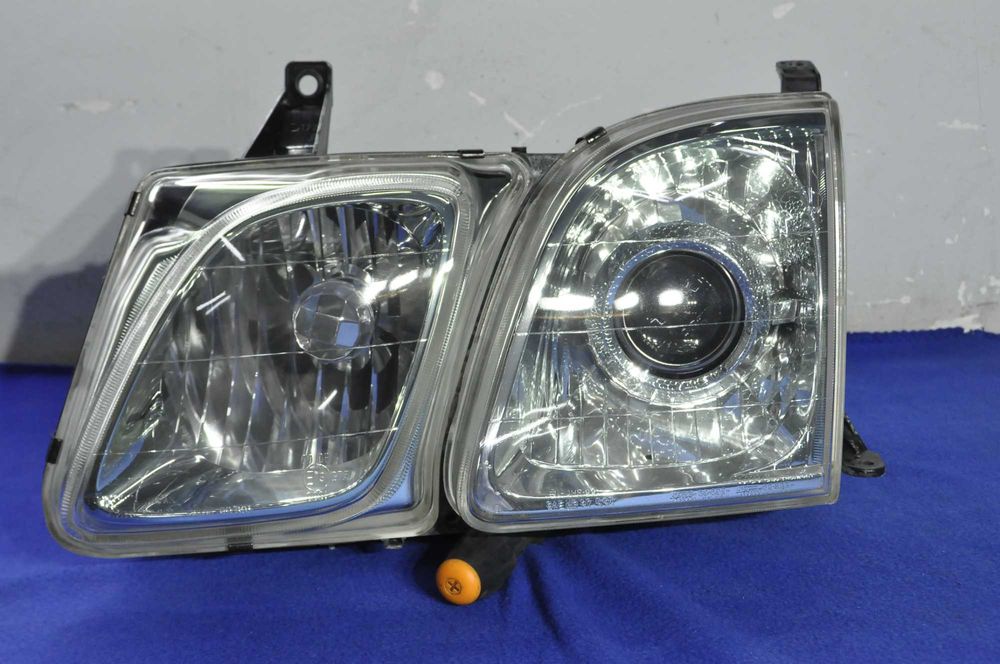 ФАРА левая Lexus LX470 Ксенон