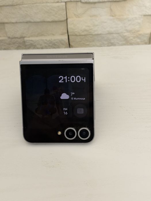 Samsung Galaxy Z Flip 6