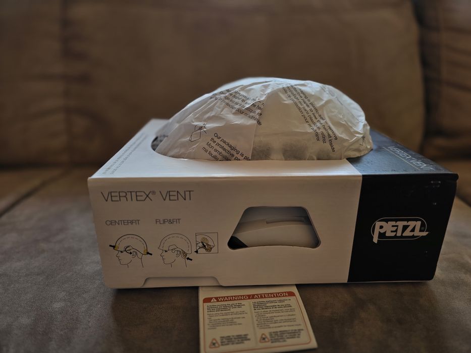 Cască protecție Petzl VERTEX VENT – nouă