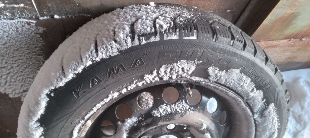 Шины зимние на 15