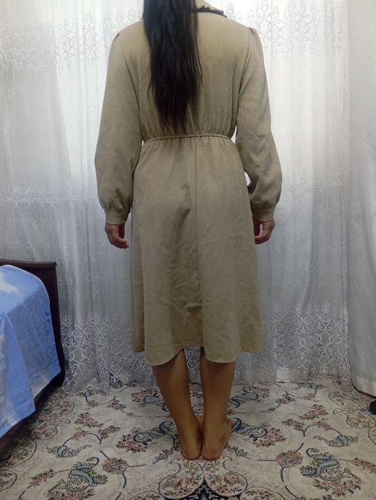 Платье и жилетка почти новое Jeletka va kuylak