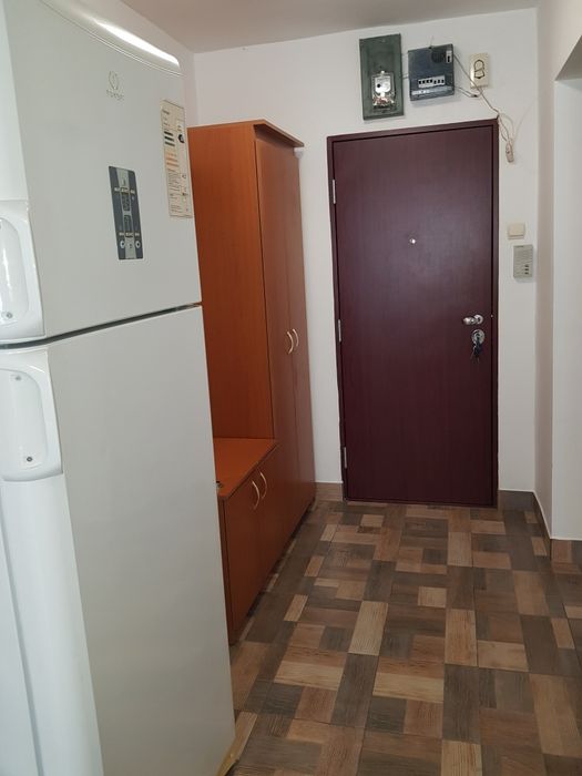 Apartament cu o camera de inchiriat
