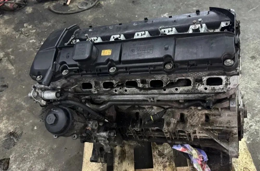 Двиготель  м54 3л