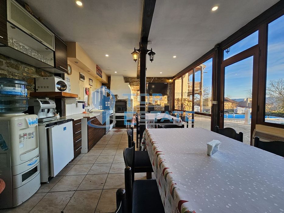 Продава се Къща в с. Гостилица, Област Габрово - 425 кв.м за 424 €/кв.м - Снимка #4