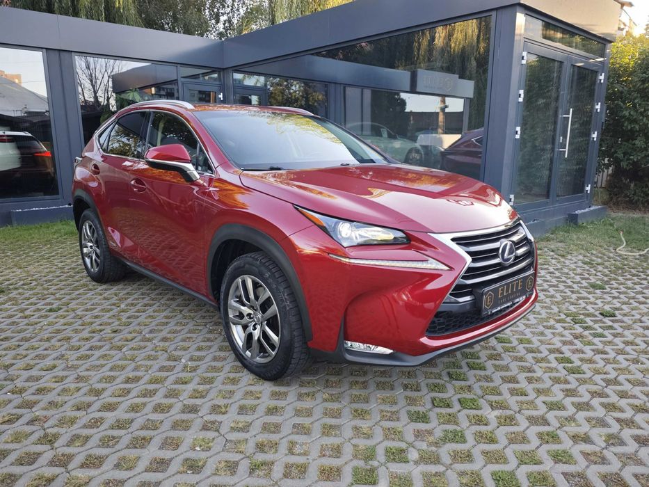 Lexus NX 300h Hybrid e-Four e-CVT