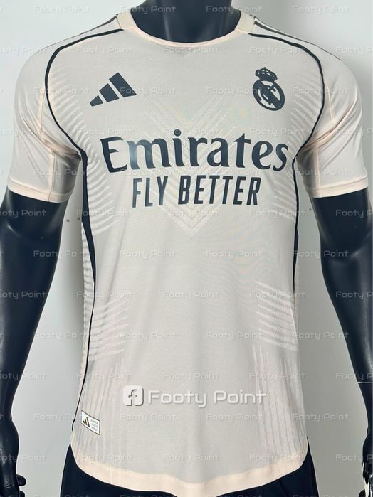 Футболна тениска Реал Мадрид 2025/2026 Real Madrid