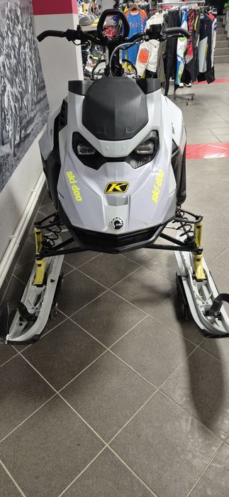 2025 Ski Doo 850 Summit Adrenaline