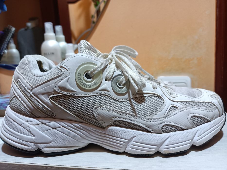 Кроссовки Adidas