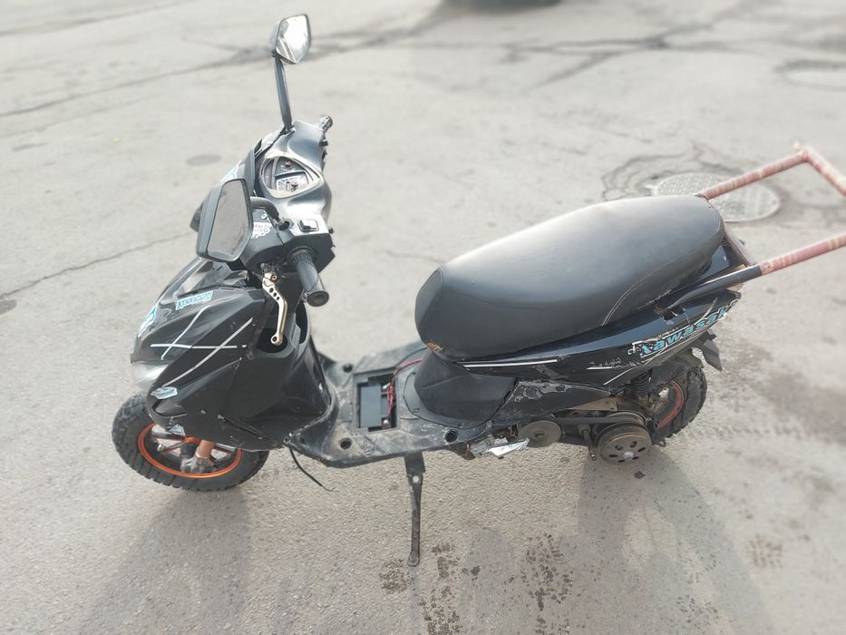 Мопед на ходу!!!