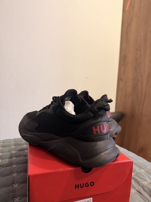 HUGO сникърси Leon