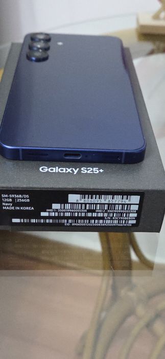 Samsung Galaxy S25+ 256GB – Ca nou / Impecabil – 12GB RAM – 5G 
V