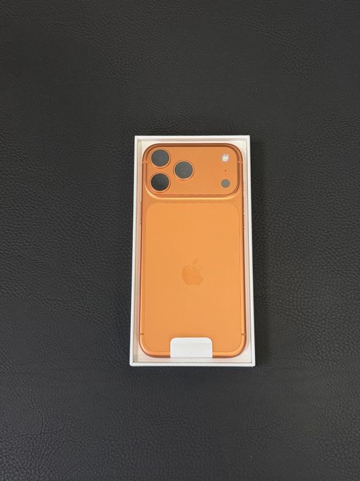 Продавам нов iPhone 17 PRO MAX 2TB