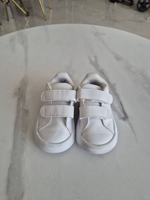 Маратонки Adidas 21 номер