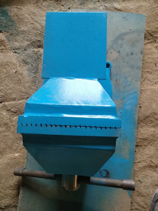 Тиски сатылады қолдан жасалған