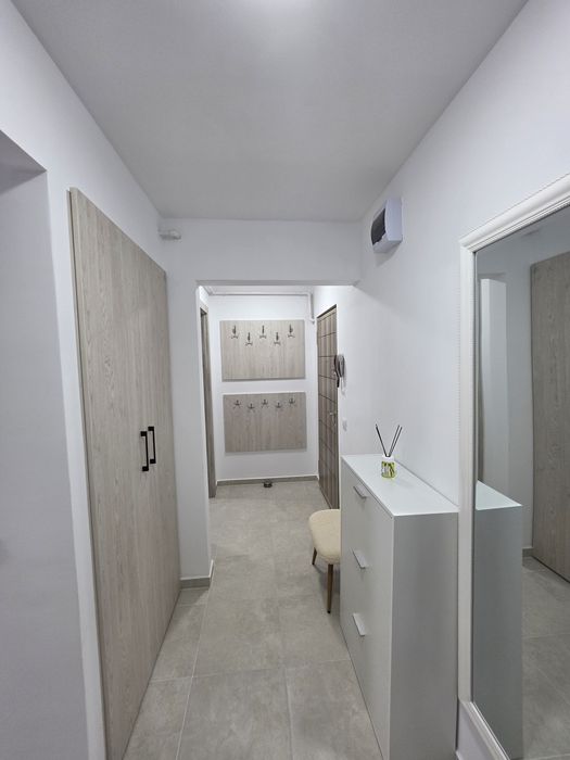Vând apartament cu 3 camere
