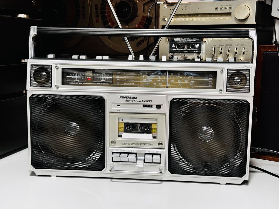 BOOMBOX/radiocasetofon UNIVERSUM Super Sound 16000 CTR 2605 – 4-Band Stereo, German 1983, FM Stereo,Casetofon Stereo, 4 Difuzoare,VU-Metre-