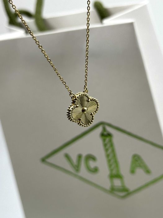 Colier Van Cleef & Arpels Gold 585 Guilloche