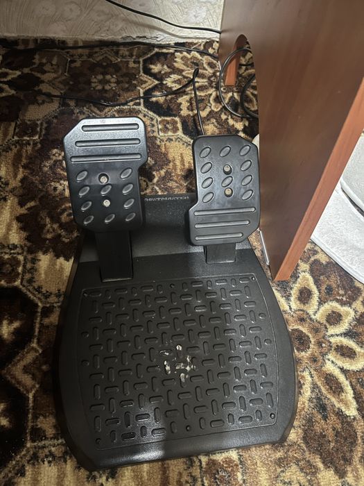 Gaming волан thrustmaster t150
