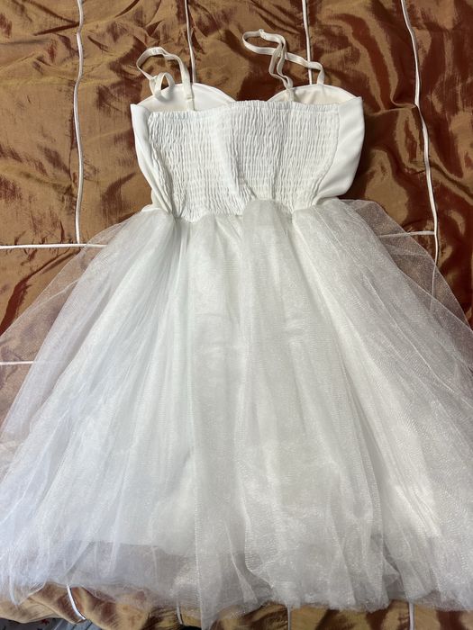 Официална бяла рокля