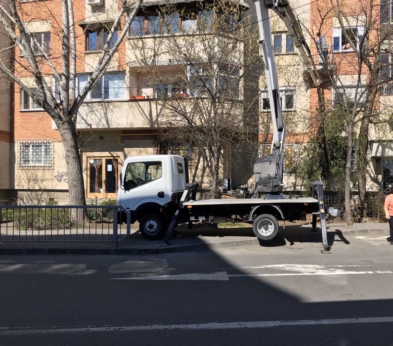 Inchiriez nacela Prb Nissan Cabstar, oil&steel snake 2112,