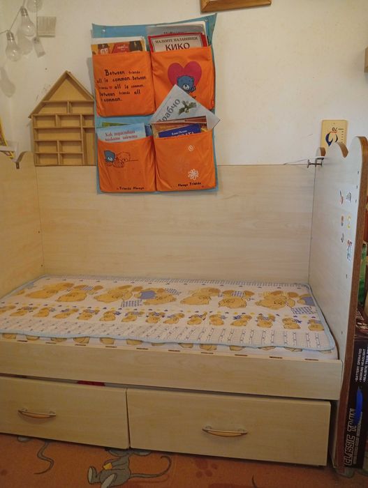 Бебешка кошара с люлка