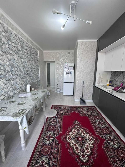 Продам 3х комн кв Батыс с ремонтом
