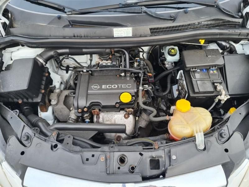 Dezmembrez 4 usi Y474 1.0 12v twinport Z10XEP Opel Corsa D