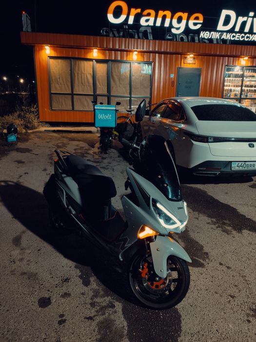 Скутер MAXI 150 куб