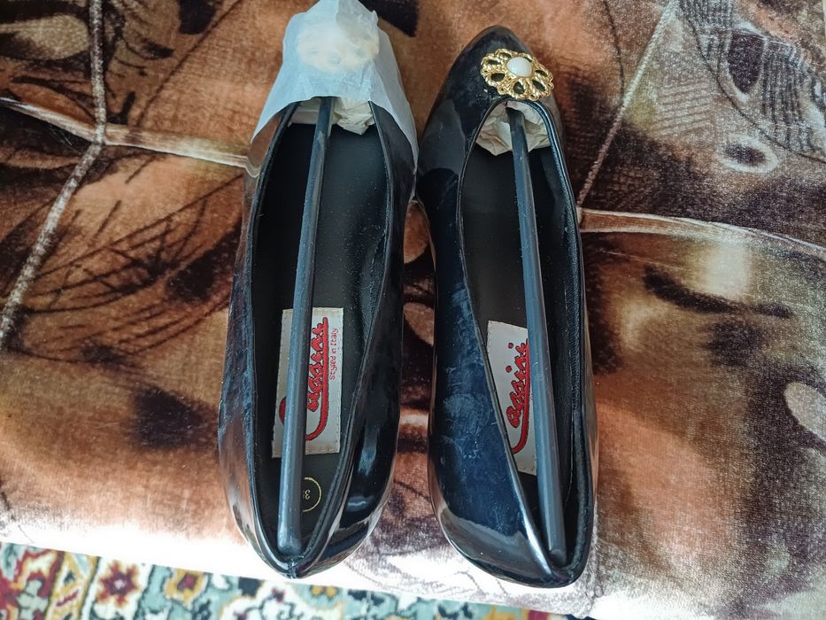 Продам туфли новые