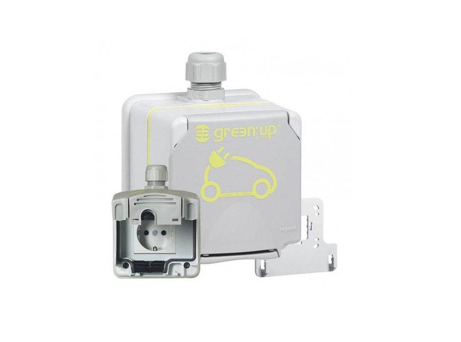 Priza incarcare auto electric Legrand GreenUp 16A 230V 3.7kW IP55