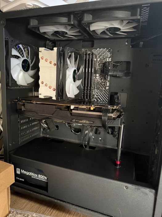 Геймърски компютър / PC / Intel i7 13700kf / Asus rog strix 1070 ti