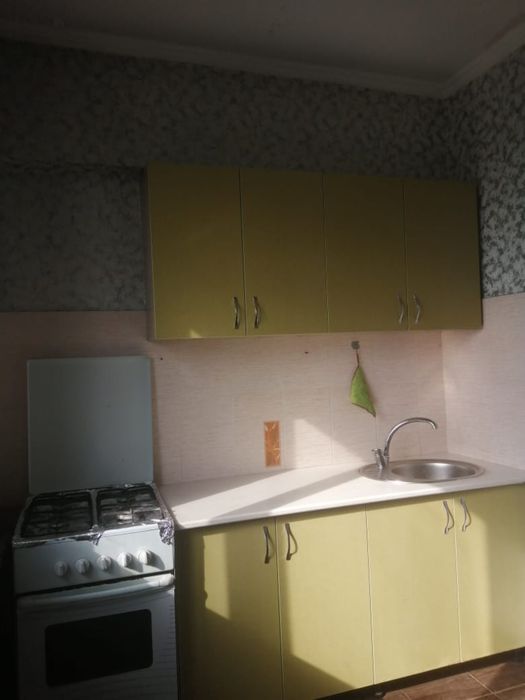 Продам 1 комнатную на 5 этаже