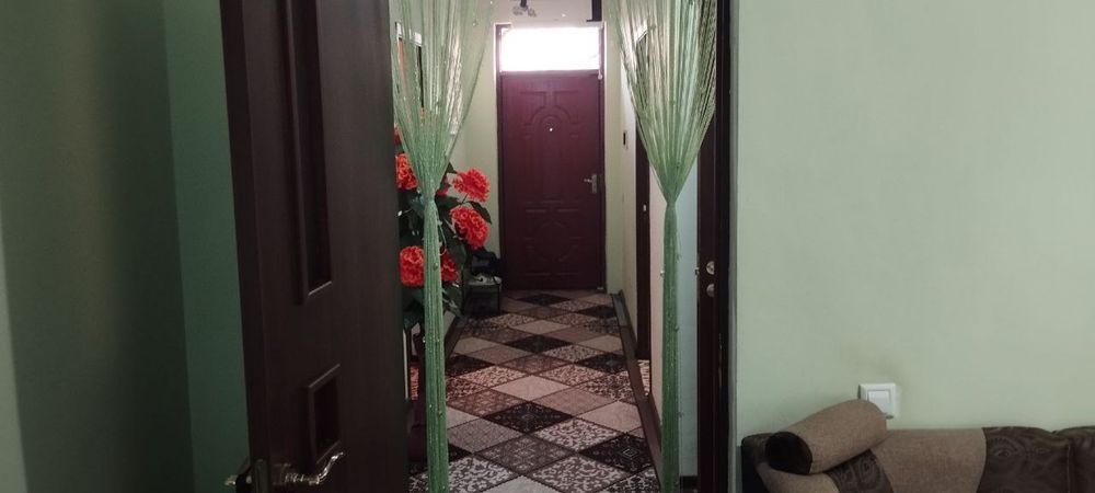 котедж сотилади.