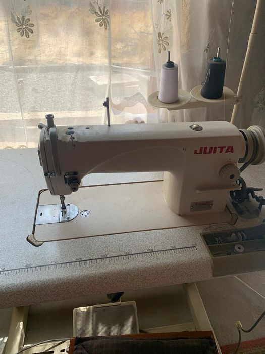 Juita tikuv mashinalari sotiladi