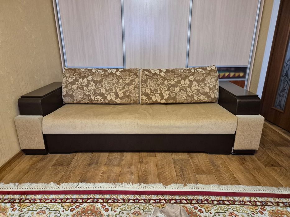 Продам диван недорого