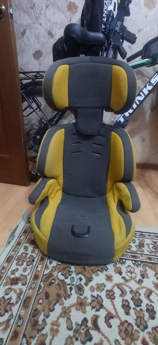 Продам срочно автокресло