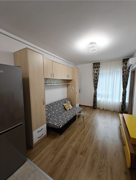 Închiriez studio metrou