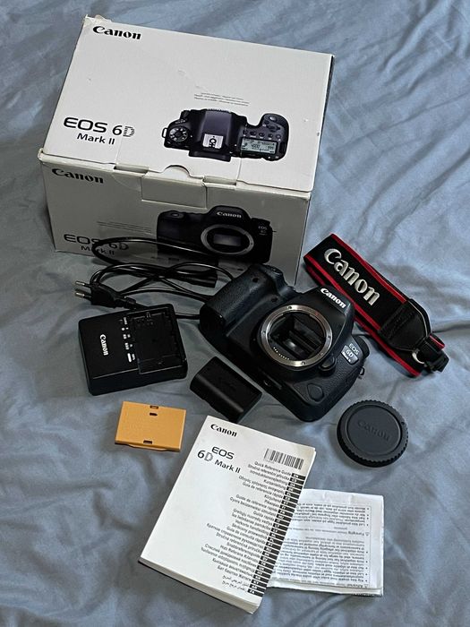 Фотоаппарат Canon EOS 6D Mark II Body