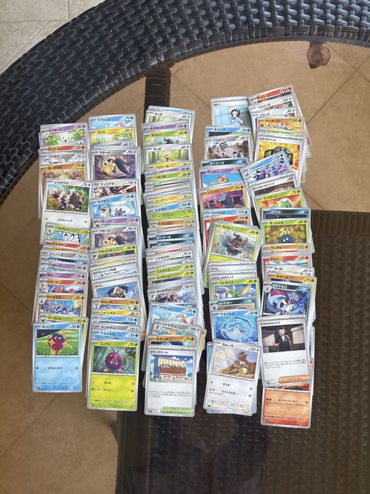 173 оригинални Pokémon карти на английски, японски и френски + подарък Pokémon ex и 3 Reverse Holo