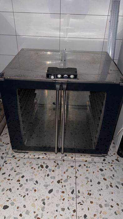 Диваны столы и кух оборудование срочно
