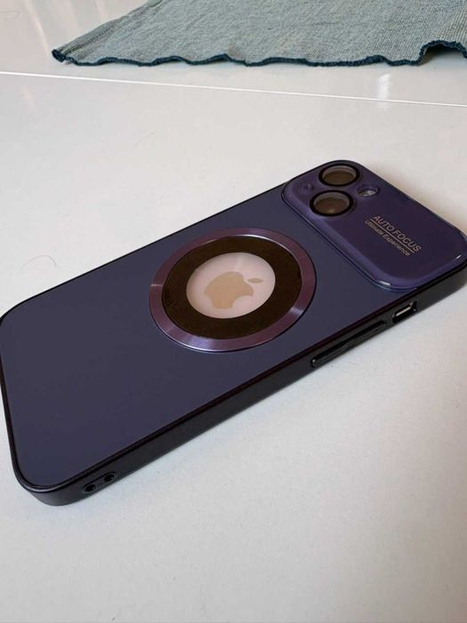 Продавам  -  I PHONE 13 - 300 €