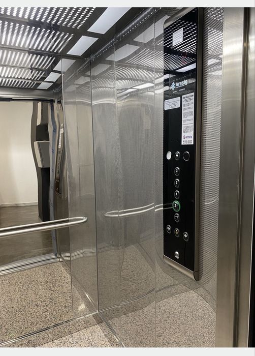 Apartament 3 camere,2 băi în Bloc NOU !!