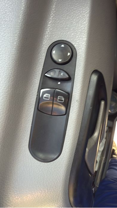 Vand / schimb mercedes sprinter 2.2 311cdi