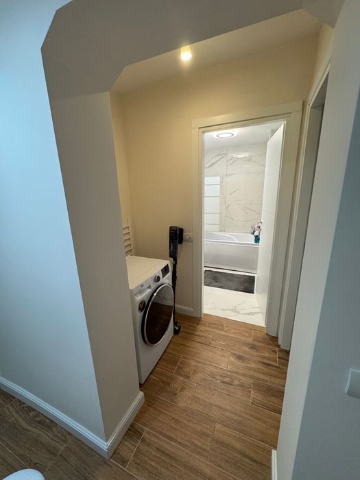 Inchiriez apartament