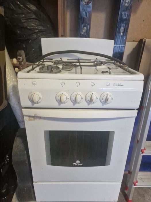 Продам газ плиту