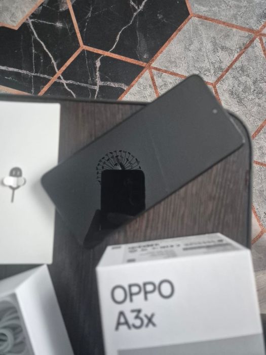 Продам телефон Oppo