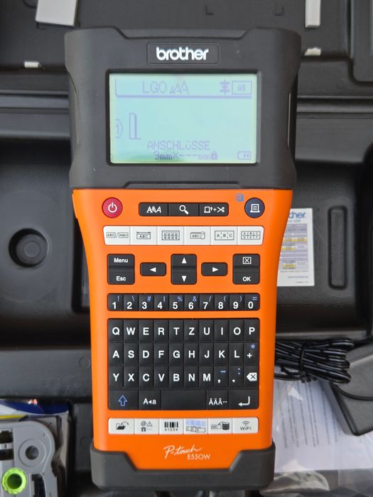 Brother P-touch E550W – професионален индустриален етикетиращ принтер