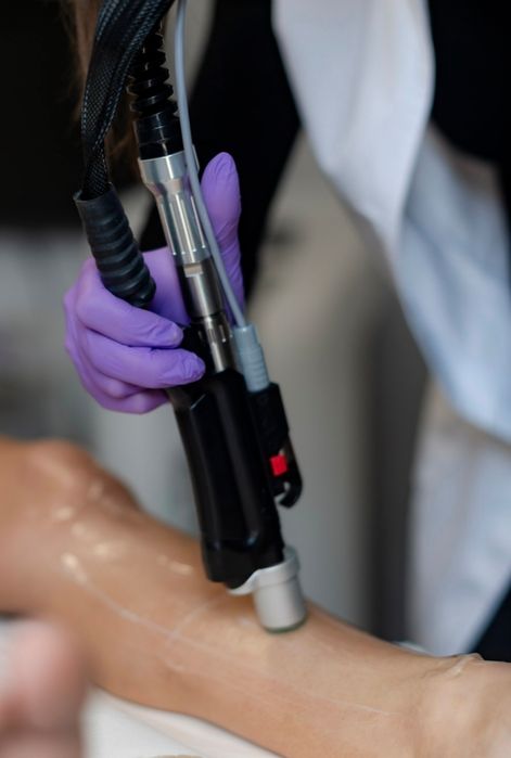 Deka Motus Ax - Laser epilare definitivă Alexandrite