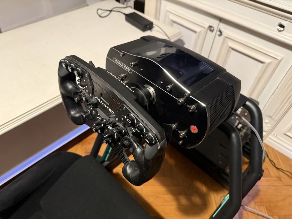 Fanatec ClubSport V2.5 база + Fanatec ClubSport V2.5 волан