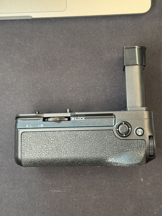 Battery Grip за Nikon Z6 III / Z5 II Чисто нов
